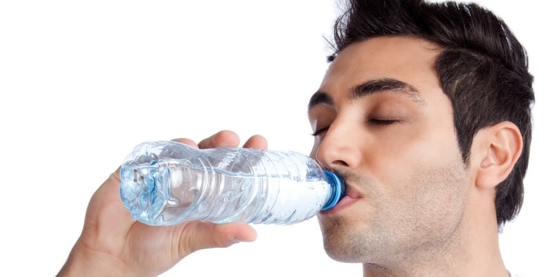 Terlalu Banyak Minum  Air  Putih Justru Berbahaya  Deherba com