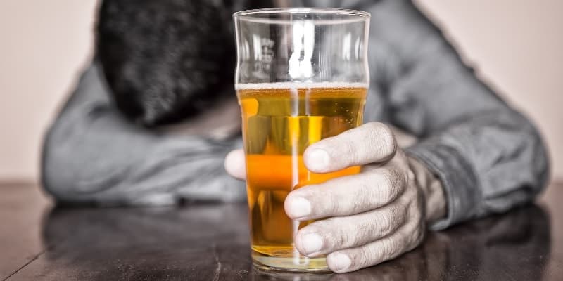 alkohol berlebihan, salah satu penyebab penyakit kanker ginjal